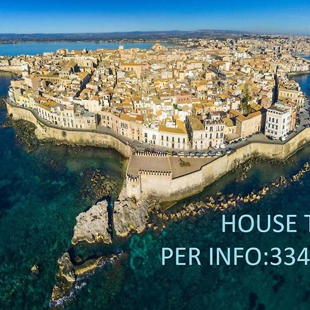 House Tea Lägenhet Syrakusa Exteriör bild